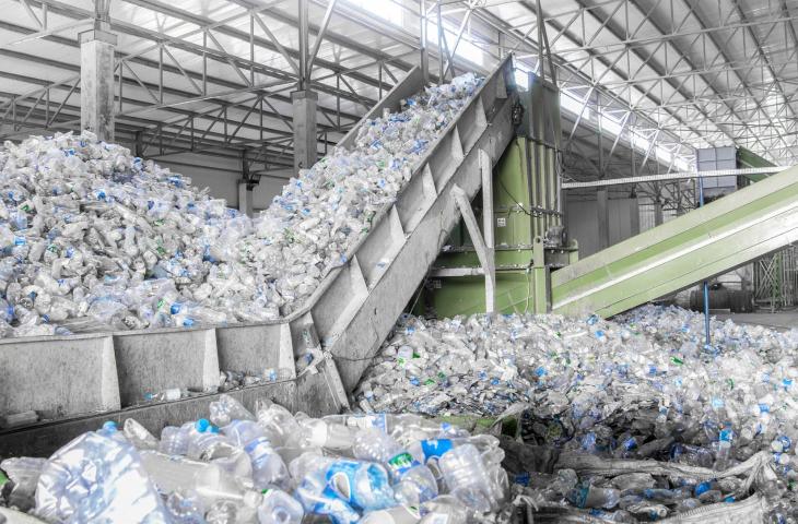 La Direttiva UE 2019/904 per la riduzione dei prodotti monouso in plastica 