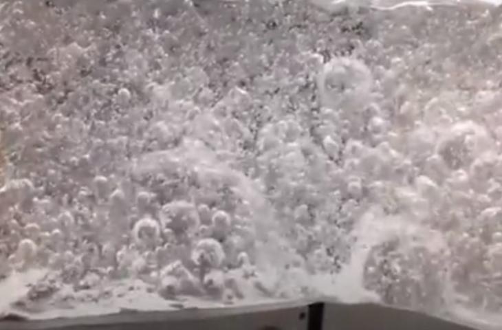 Acqua nello spazio: esperimenti per capire come si muove – In a Bottle