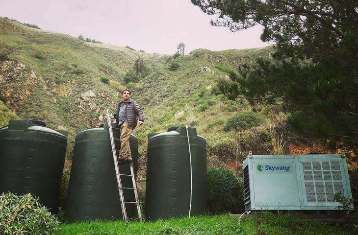 Skywater, il dispositivo che estrae acqua dall’aria – In a Bottle