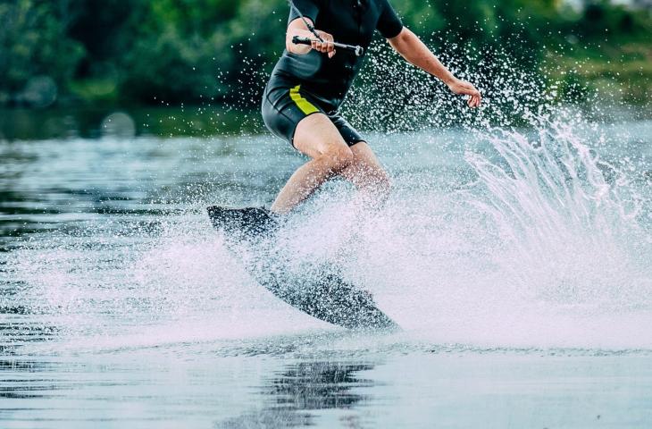 Sport acquatici: i più divertenti dell’estate 2019 – In a Bottle