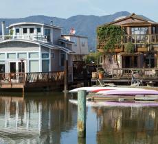 The Gates Cooperative: vivere sulle case galleggianti a Sausalito – In a Bottle