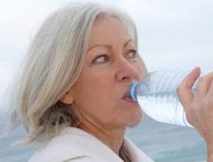 L'Importanza dell'Acqua Durante la Menopausa