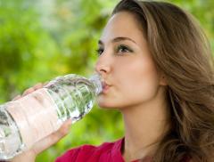 Gennaio detox: 5 motivi per cui l’acqua è la tua migliore alleata nel Dry January