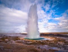 Le Esplosioni dello Steamboat il Geyser più alto del Mondo – In a Bottle