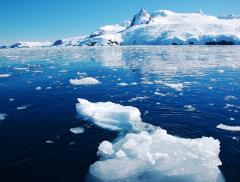 L'iceberg più grande al mondo si stacca dall'Antartide