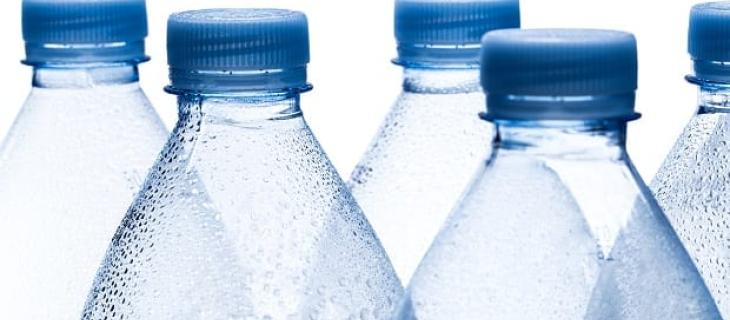 I packaging in plastica battono i metodi tradizionali d'imballaggio