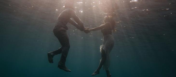 Per gli amanti dell’acqua arriva l’underwater wedding