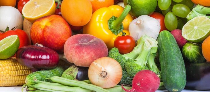 Guida completa ai sali minerali e all'idratazione: cibi e acque per il benessere